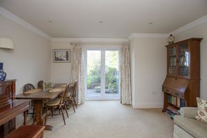 6 Deweys Place_Dining Room- click for photo gallery